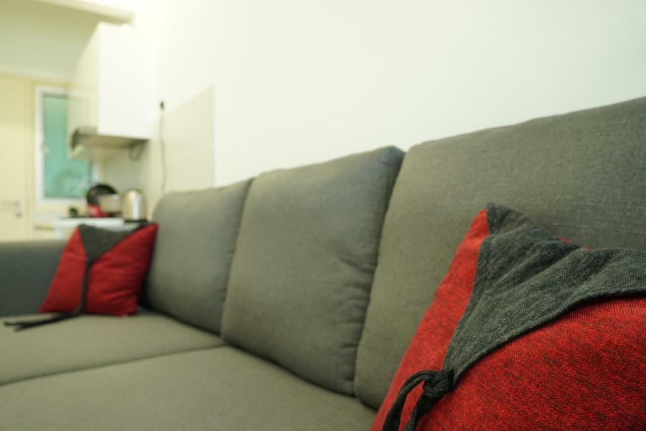 2 Carpark Gep 5 Star Hotel Bed & Sofa Studio Сері-Кембанган Екстер'єр фото
